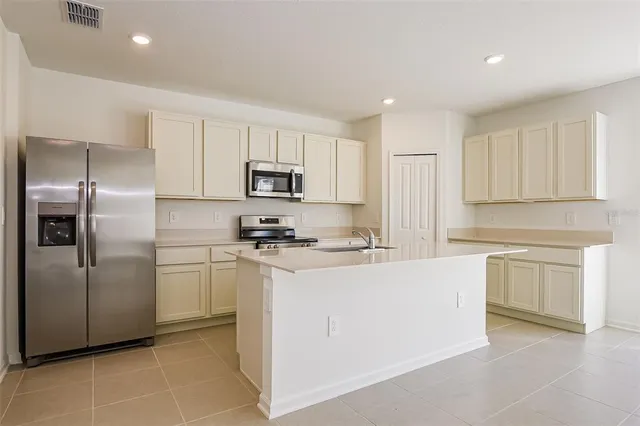 $2,045 | 2518 Absolute Avenue, Kenansville, FL 34739