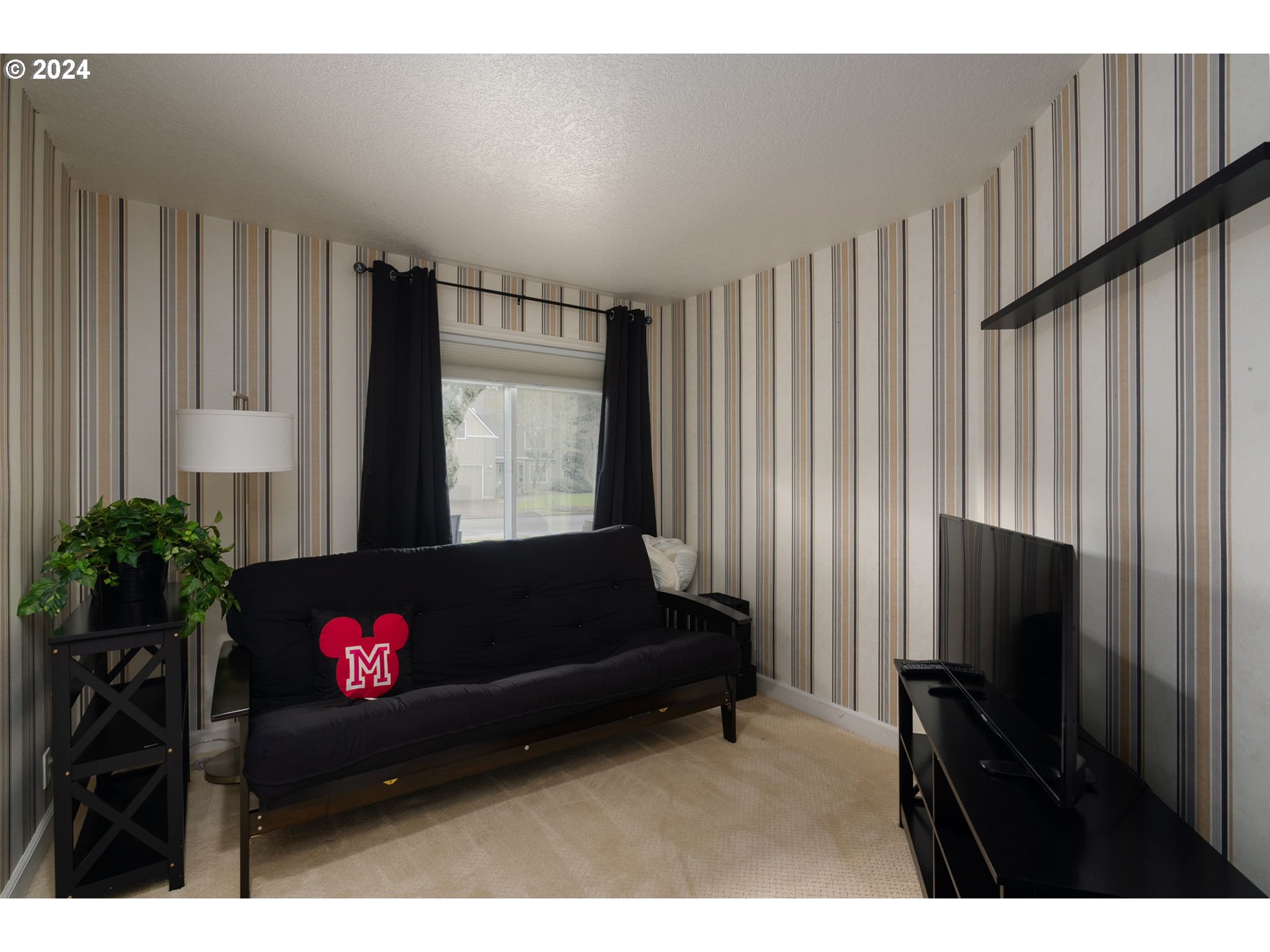 5789 Southwest Calusa Loop Tualatin, OR 97062 - Photo 21 of 27 Bedroom