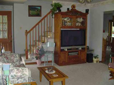 4276 Hollenbeck Road Columbiaville, MI 48421 - Photo 9 of 14 20271980-8.JPG
