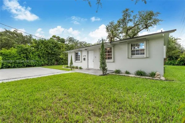 $4,750 | 6198 Southwest 63rd Street, South Miami, FL 33143