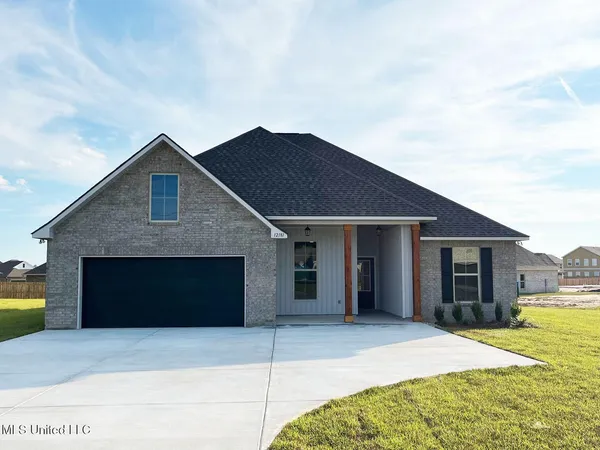 $374,235 | 12181 Walker Road, Ocean Springs, MS 39564