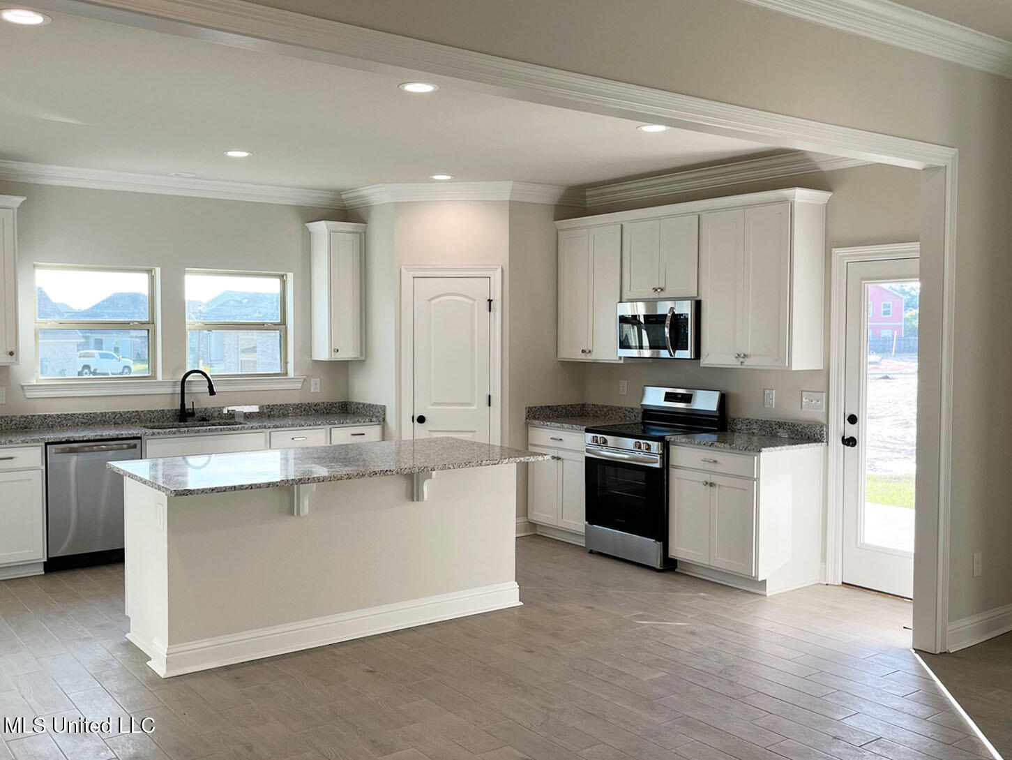 12181 Walker Road Ocean Springs, MS 39564 - Photo 7 of 22 Picture23 copy