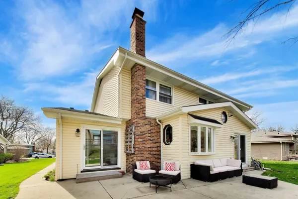 $599,900 | 5S671 Buttonwood Court, Naperville, IL 60540