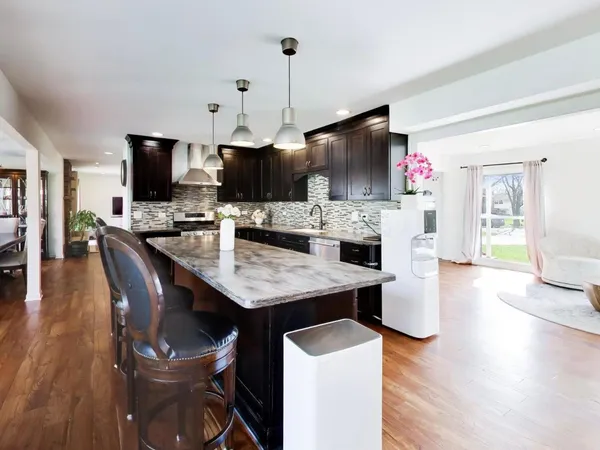 $599,900 | 5S671 Buttonwood Court, Naperville, IL 60540