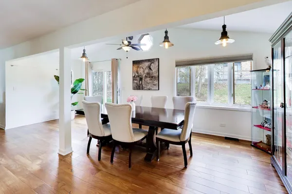 $599,900 | 5S671 Buttonwood Court, Naperville, IL 60540