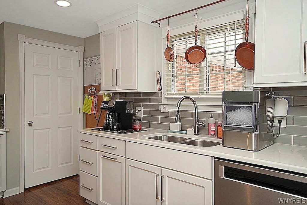 90 Brinker Road Lackawanna, NY 14218 - Photo 7 of 31