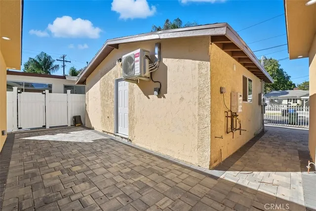 $2,350 | 7960 Tampa Avenue, Reseda, CA 91335