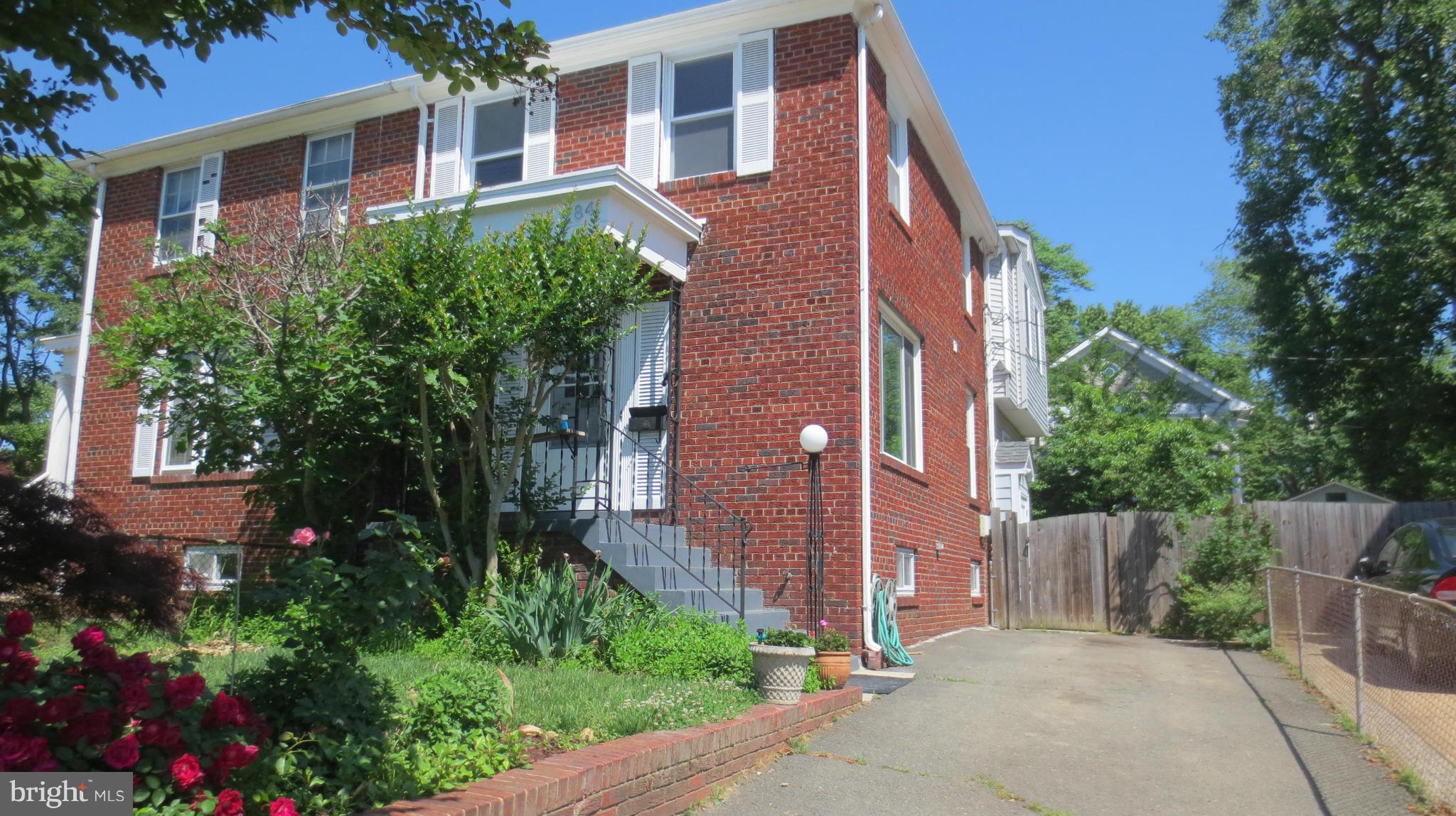 2841 South Glebe Road Arlington, VA 22206 - Photo 1 of 22 Exterior (Front)