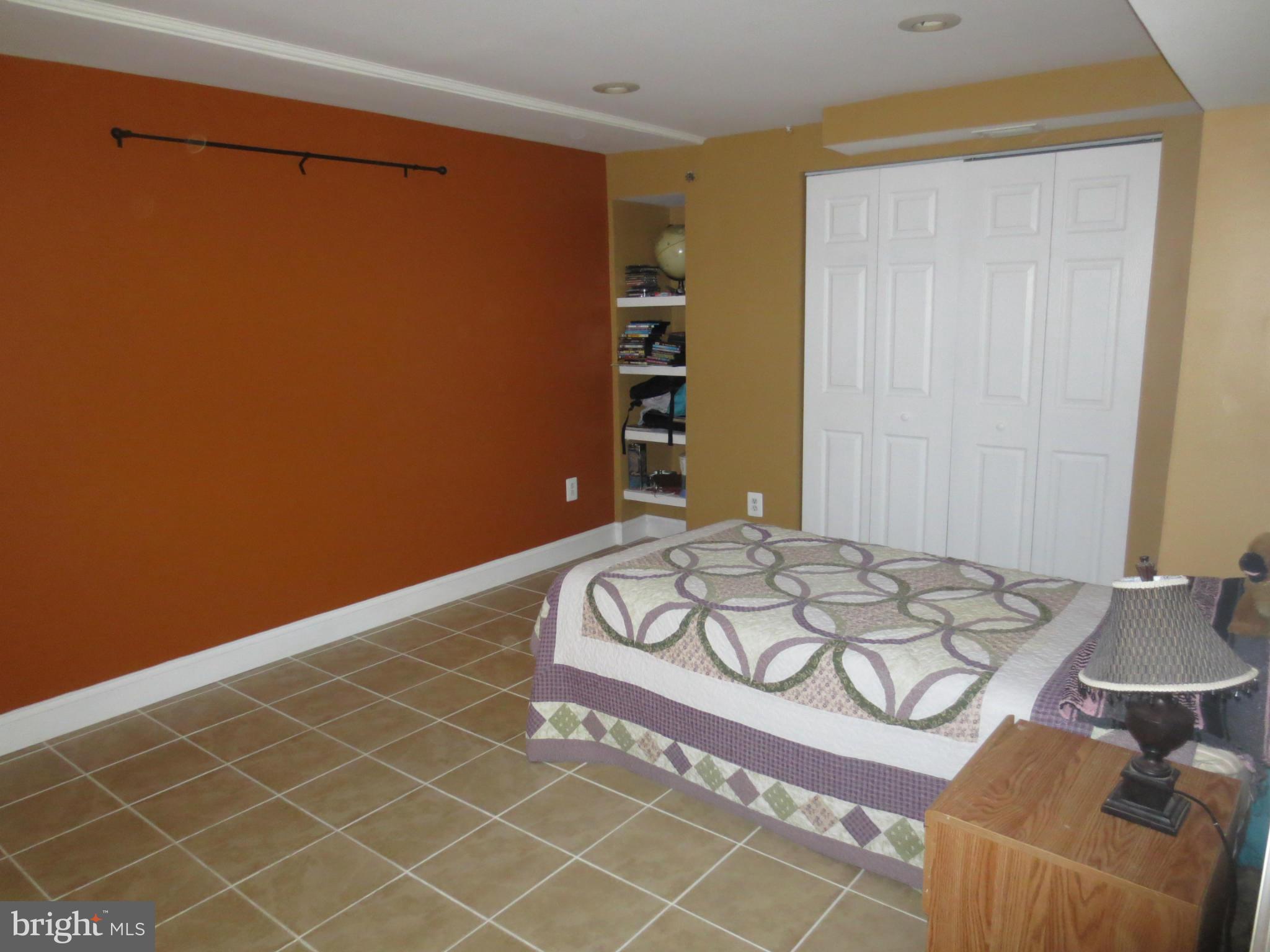 2841 South Glebe Road Arlington, VA 22206 - Photo 15 of 22 Bedroom