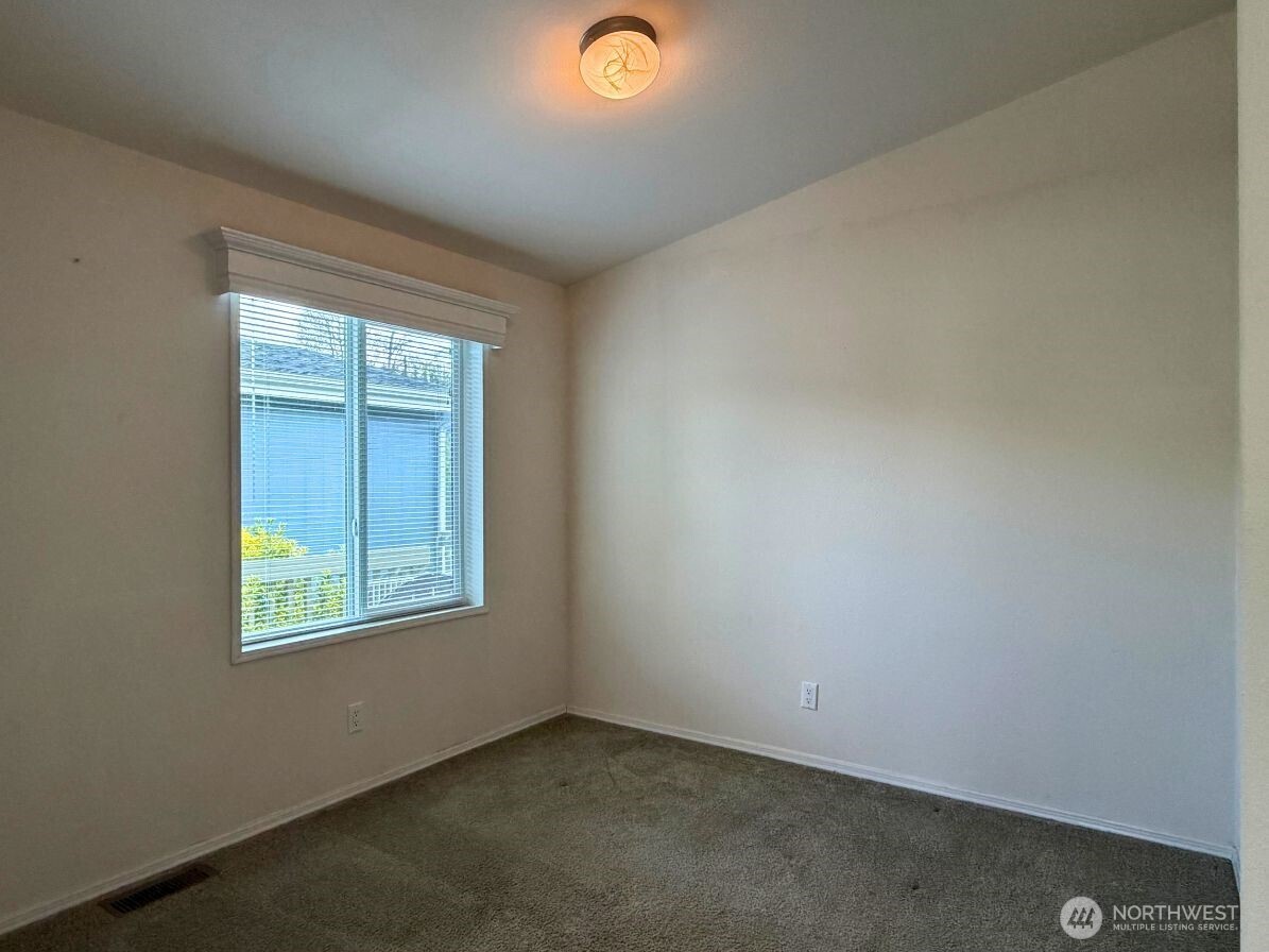 15256 Pine Drive Renton, WA 98058 - Photo 8 of 12