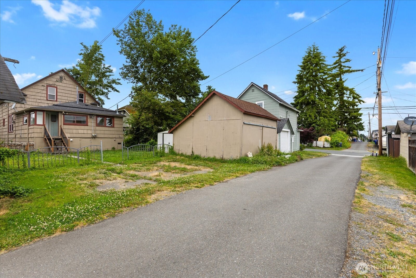 2307 Rockefeller Avenue Everett, WA 98201 - Photo 26 of 28