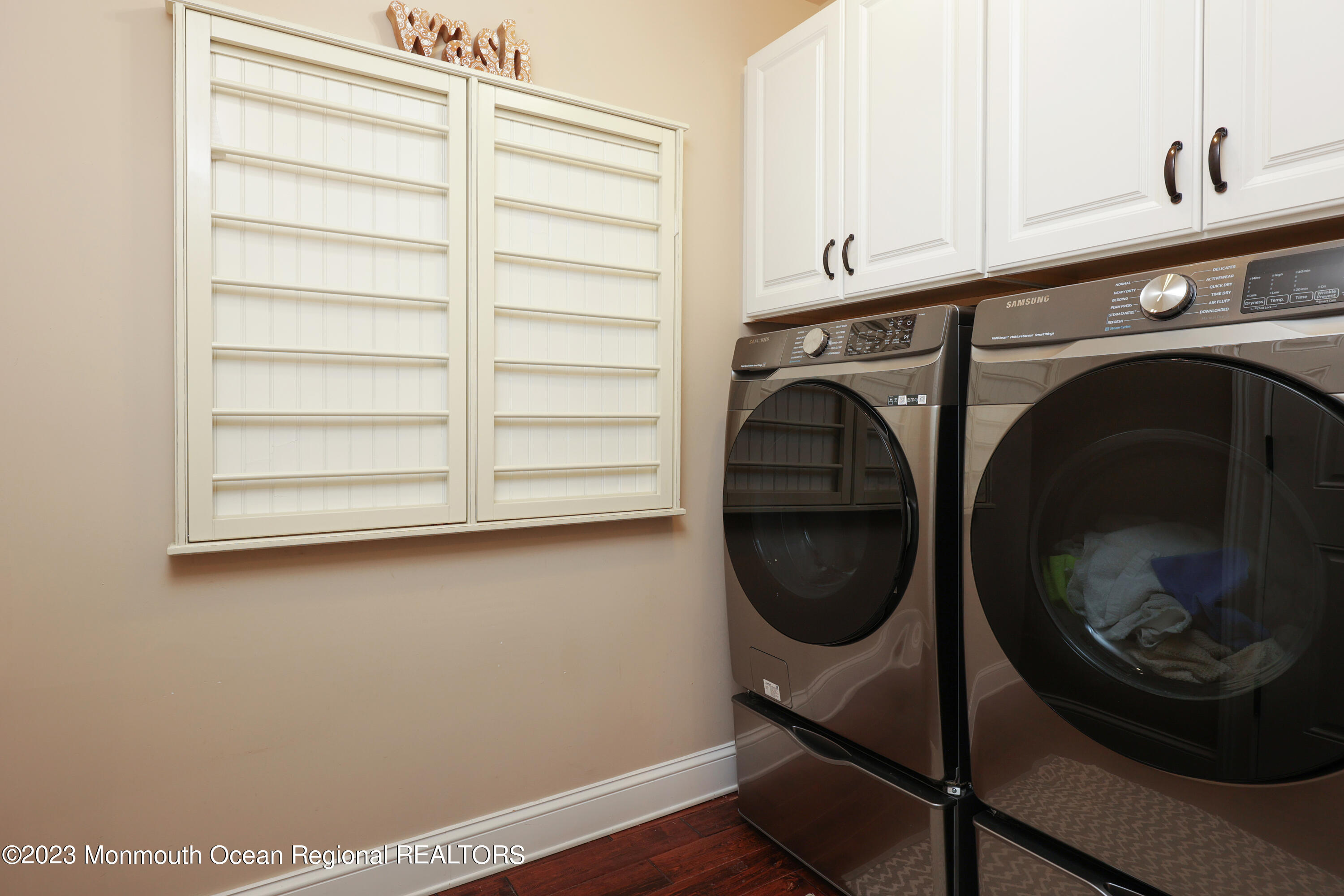 10 Halsey Drive Brick, NJ 08723 - Photo 17 of 46 a utility room with dryer and washer