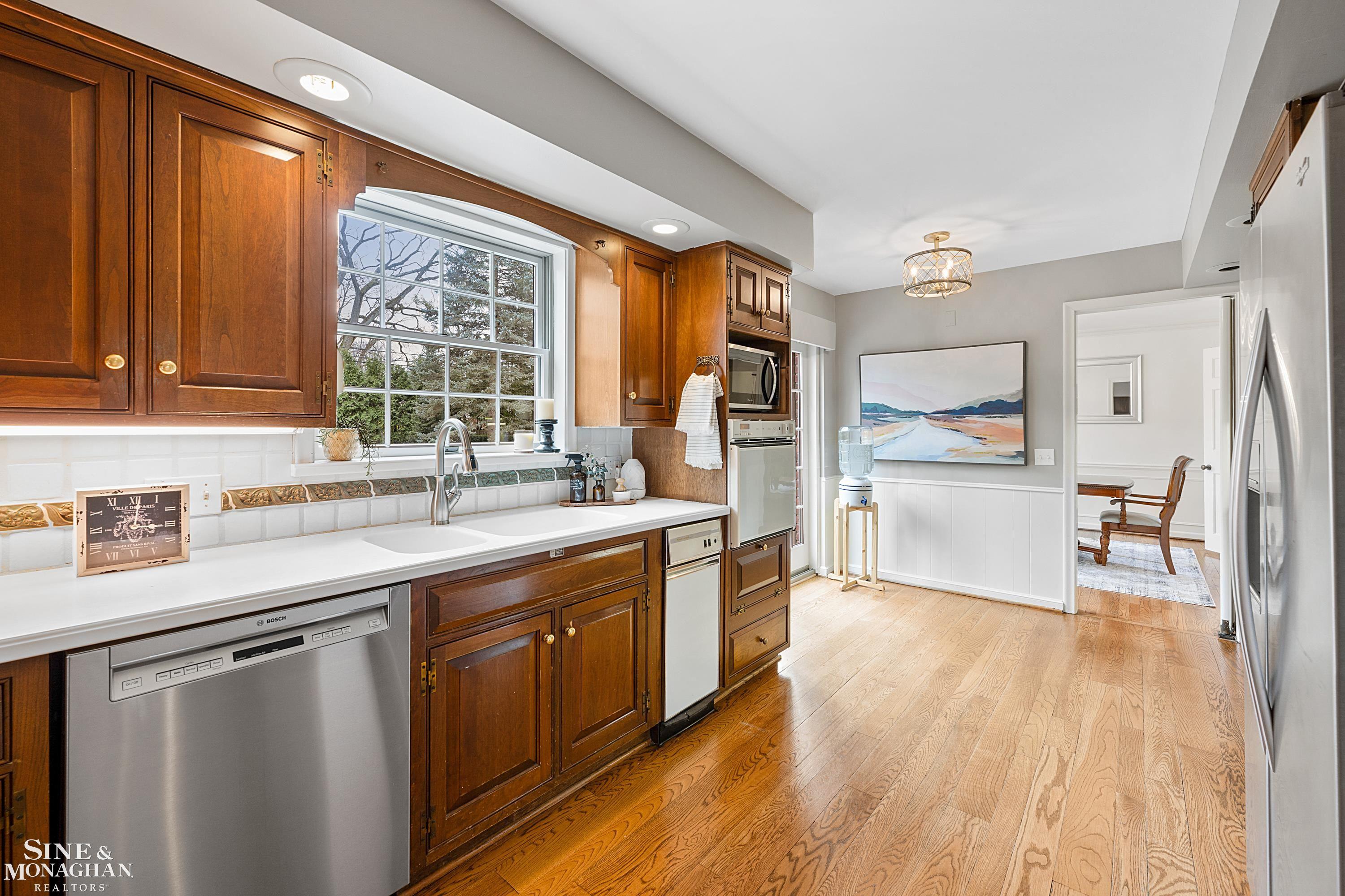 255 Cloverly Road Grosse Pointe Farms, MI 48236 - Photo 15 of 70