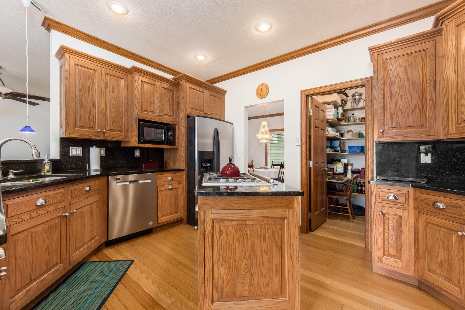 788 Alton Road Galloway, OH 43119 - Photo 65 of 68 Kitchen