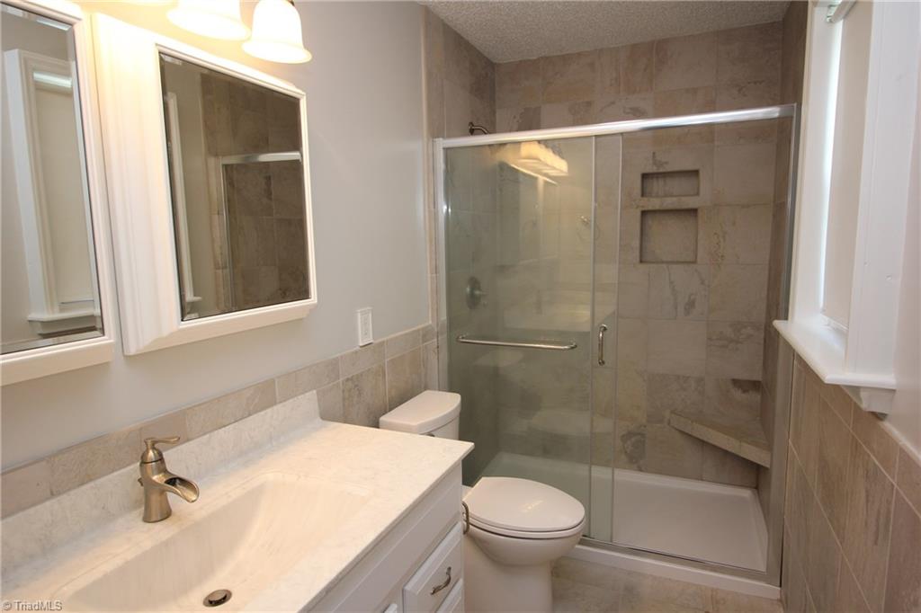 1164 County Home Road Mocksville, NC 27028 - Photo 6 of 18 Master bath