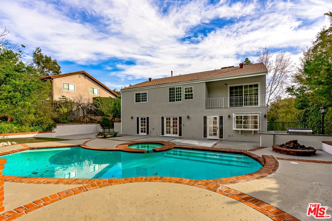9705 Moorgate Road Beverly Hills, CA 90210 - Photo 1 of 33 Gallery Image 1