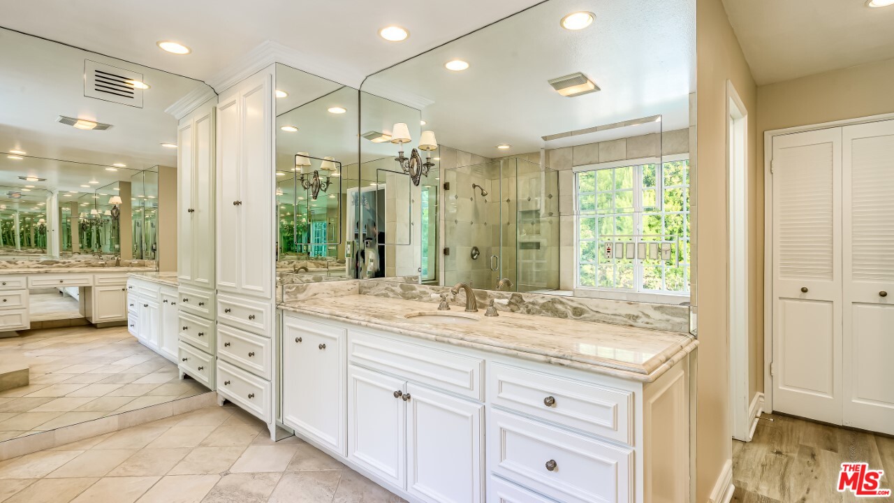 9705 Moorgate Road Beverly Hills, CA 90210 - Photo 26 of 33 Gallery Image 26