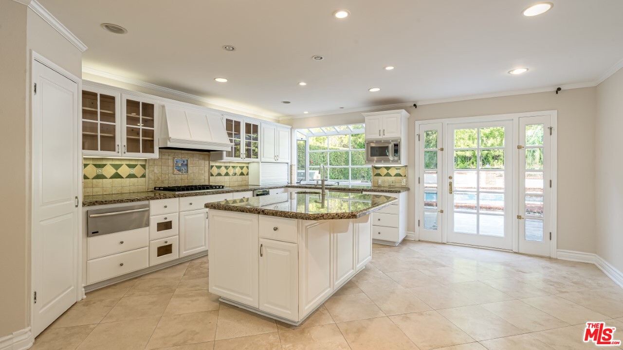 9705 Moorgate Road Beverly Hills, CA 90210 - Photo 9 of 33 Gallery Image 9