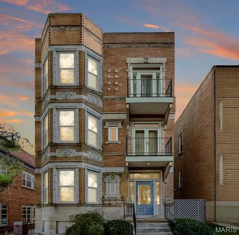 $299,900 | 4250 Lindell Boulevard, Unit A, St. Louis, MO 63108