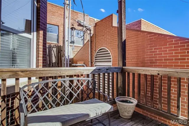 $299,900 | 4250 Lindell Boulevard, Unit A, St. Louis, MO 63108