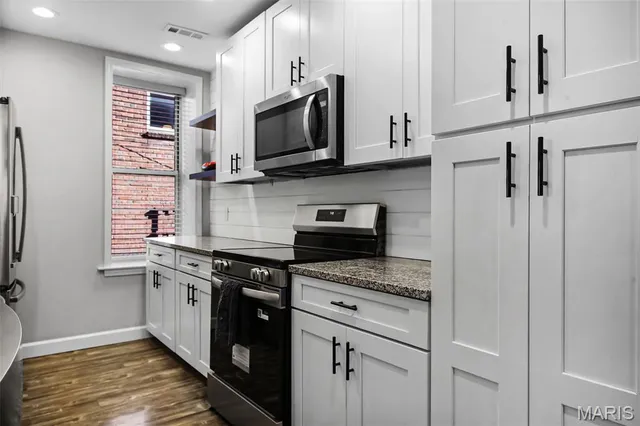 $299,900 | 4250 Lindell Boulevard, Unit A, St. Louis, MO 63108