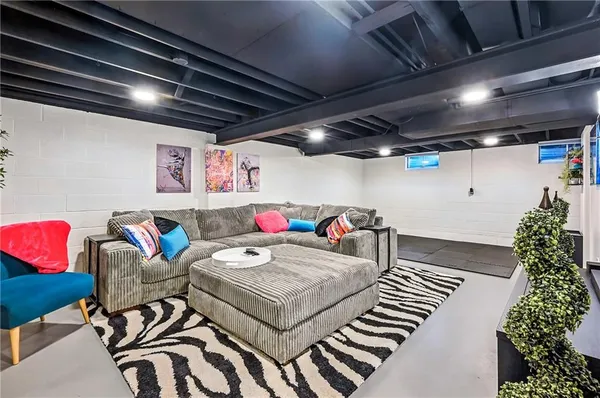 $269,000 | 723 Rollinson Road, Hermitage, PA 16148