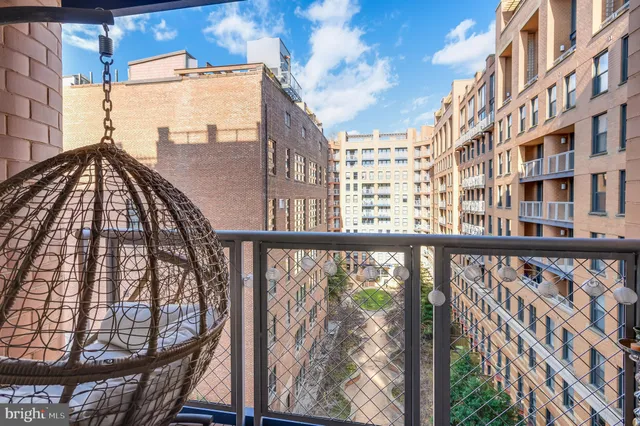 $3,000 | 631 D Street Northwest, Unit 837, Washington, DC 20004