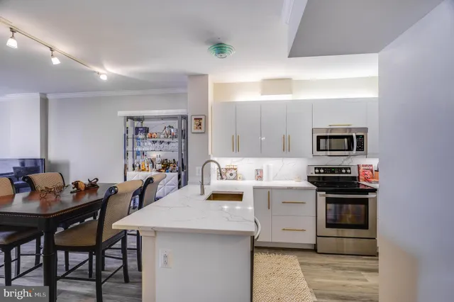 $3,000 | 631 D Street Northwest, Unit 837, Washington, DC 20004