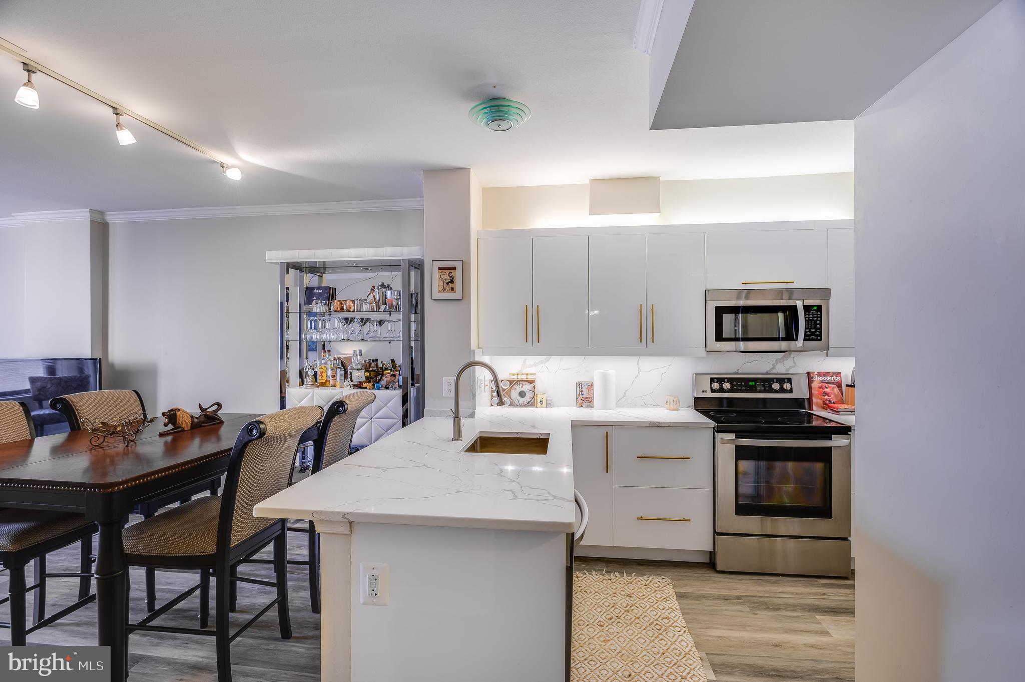 631 D Street Northwest, Unit 837 Washington, DC 20004 - Photo 7 of 30