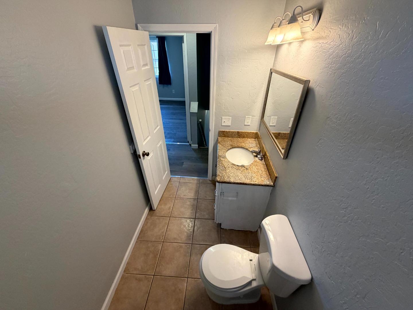 890 Rider Avenue, Unit E Salinas, CA 93905 - Photo 5 of 18