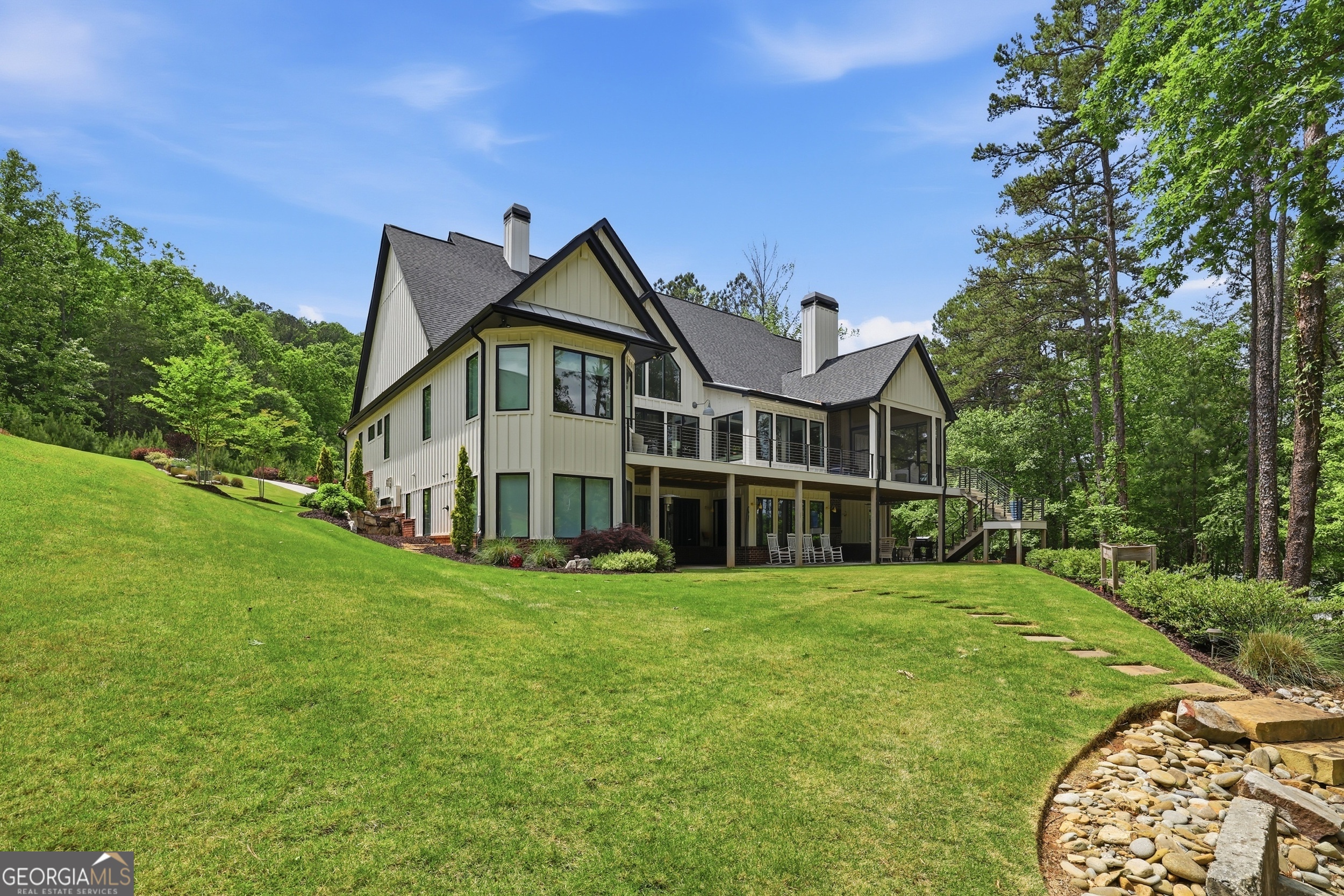 1198 Edgewater Trail Toccoa, GA 30577 - Photo 3 of 107