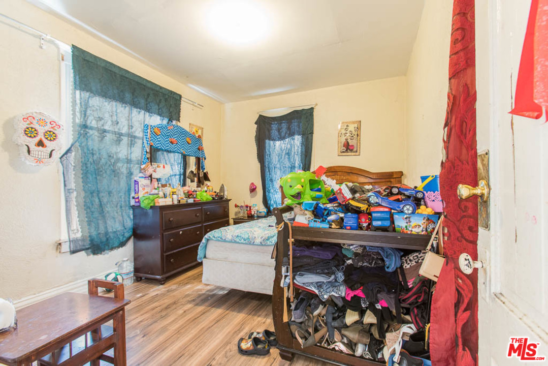 156 South Pecan Street Los Angeles, CA 90033 - Photo 4 of 19