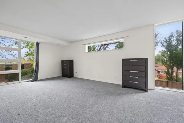 $2,400 | 1905 South Wolf Road, Unit 209, Hillside, IL 60162