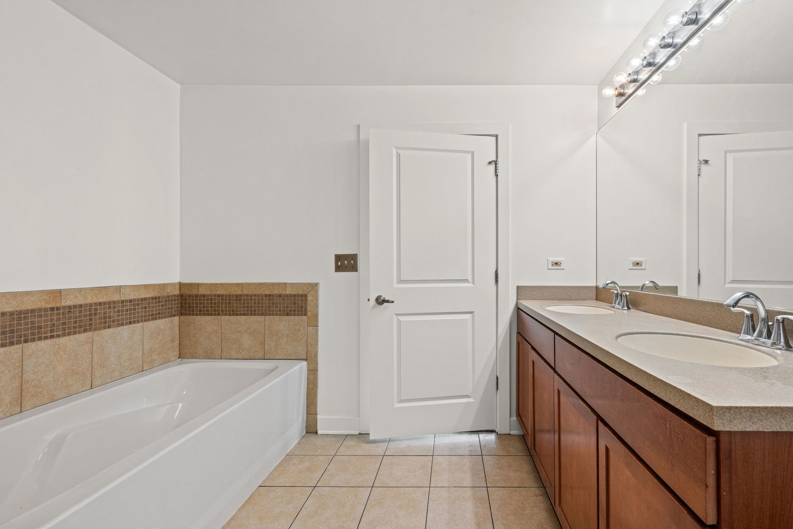 1905 South Wolf Road, Unit 209 Hillside, IL 60162 - Photo 8 of 16