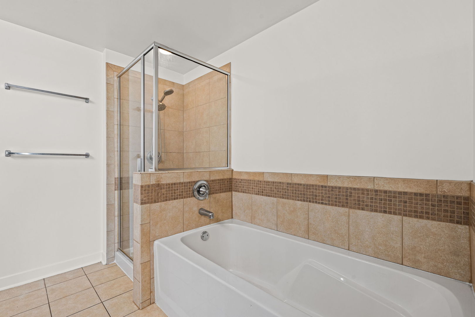 1905 South Wolf Road, Unit 209 Hillside, IL 60162 - Photo 9 of 16