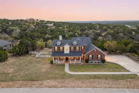 $900,000 | 229 Huck Finn Trail, Dripping Springs, TX 78620