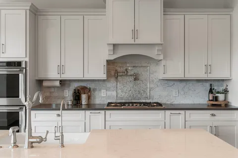 $900,000 | 229 Huck Finn Trail, Dripping Springs, TX 78620