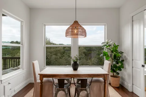 $900,000 | 229 Huck Finn Trail, Dripping Springs, TX 78620