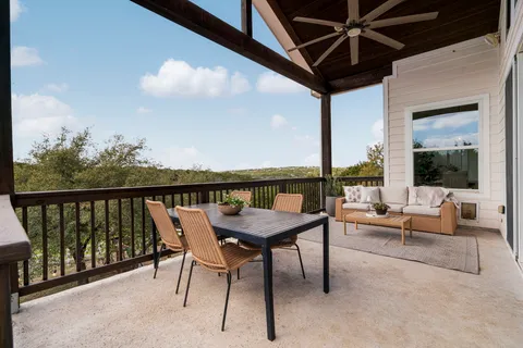 $900,000 | 229 Huck Finn Trail, Dripping Springs, TX 78620