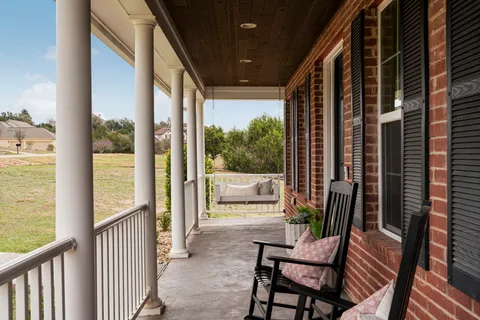 $900,000 | 229 Huck Finn Trail, Dripping Springs, TX 78620