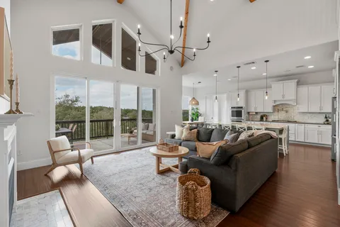 $900,000 | 229 Huck Finn Trail, Dripping Springs, TX 78620