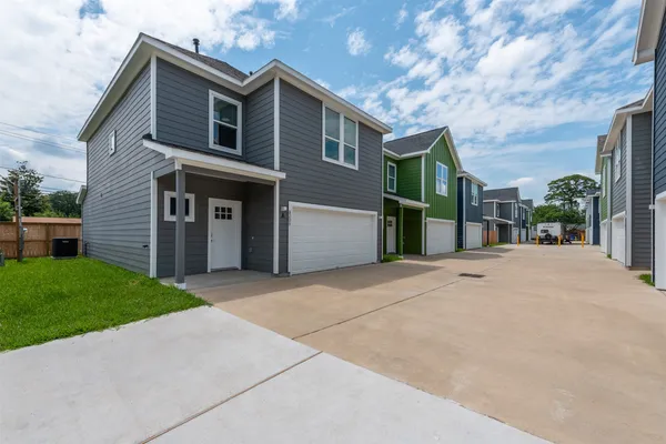 $1,700 | 8202 Homewood Lane, Unit A, Houston, TX 77028