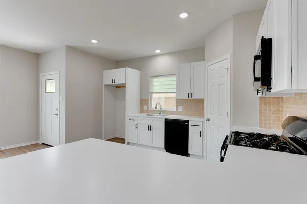 $1,700 | 8202 Homewood Lane, Unit A, Houston, TX 77028