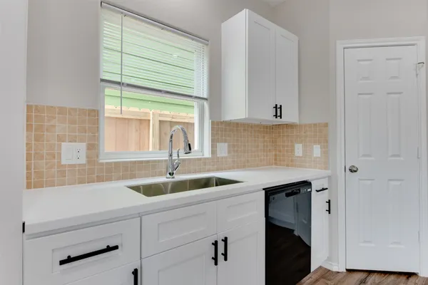 $1,700 | 8202 Homewood Lane, Unit A, Houston, TX 77028