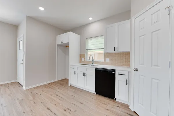 $1,700 | 8202 Homewood Lane, Unit A, Houston, TX 77028