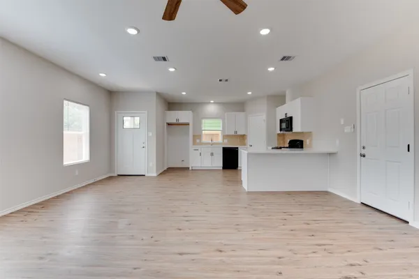 $1,700 | 8202 Homewood Lane, Unit A, Houston, TX 77028