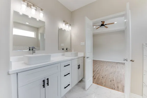 $1,700 | 8202 Homewood Lane, Unit A, Houston, TX 77028
