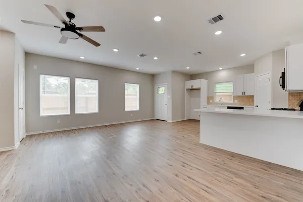 $1,700 | 8202 Homewood Lane, Unit A, Houston, TX 77028