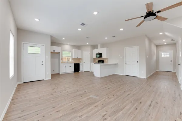 $1,700 | 8202 Homewood Lane, Unit A, Houston, TX 77028