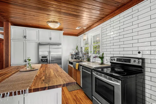 $1,350,000 | 2306 South Ocean Boulevard, North Myrtle Beach, SC 29582